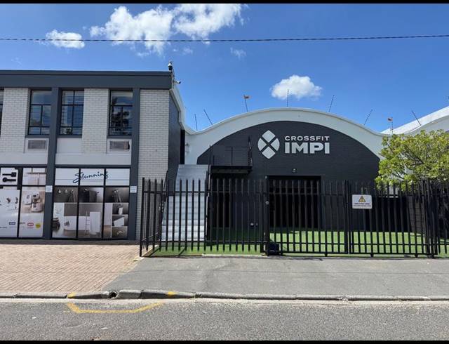 BUSINESS PROPERTY TO RENT IN CLAREMONT